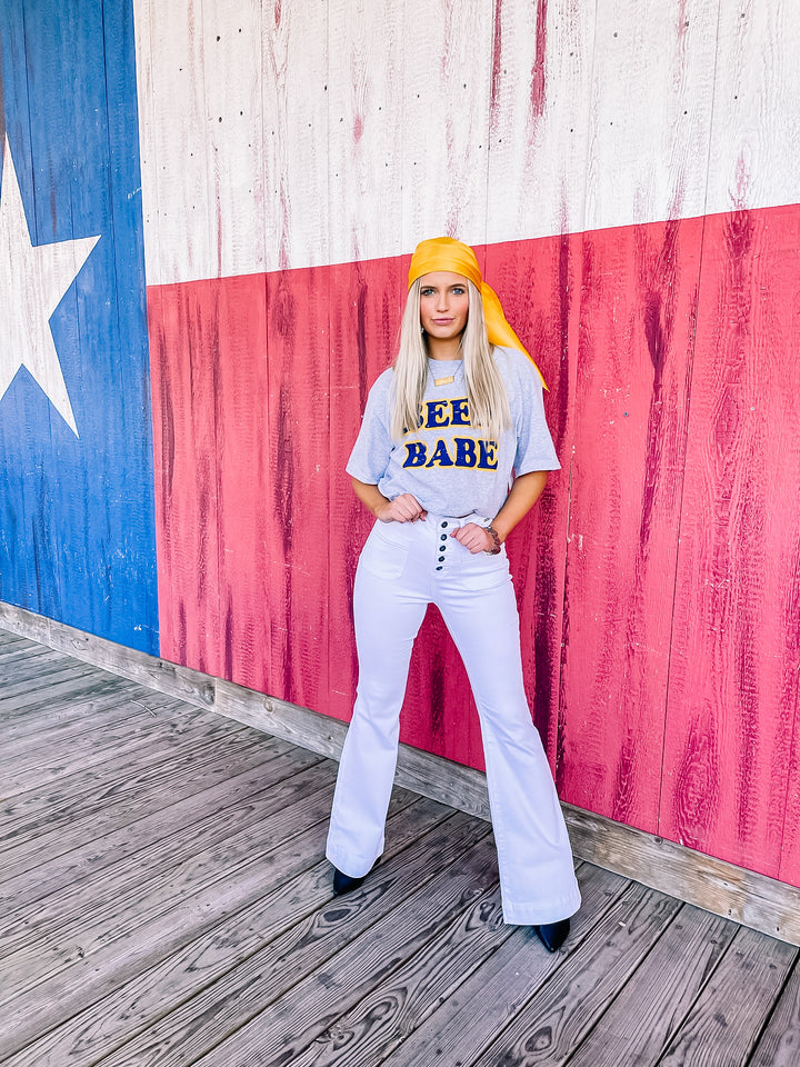 Beer Babe Short Sleeve Graphic Tee in Heather Grey - Giddy Up Glamour Boutique