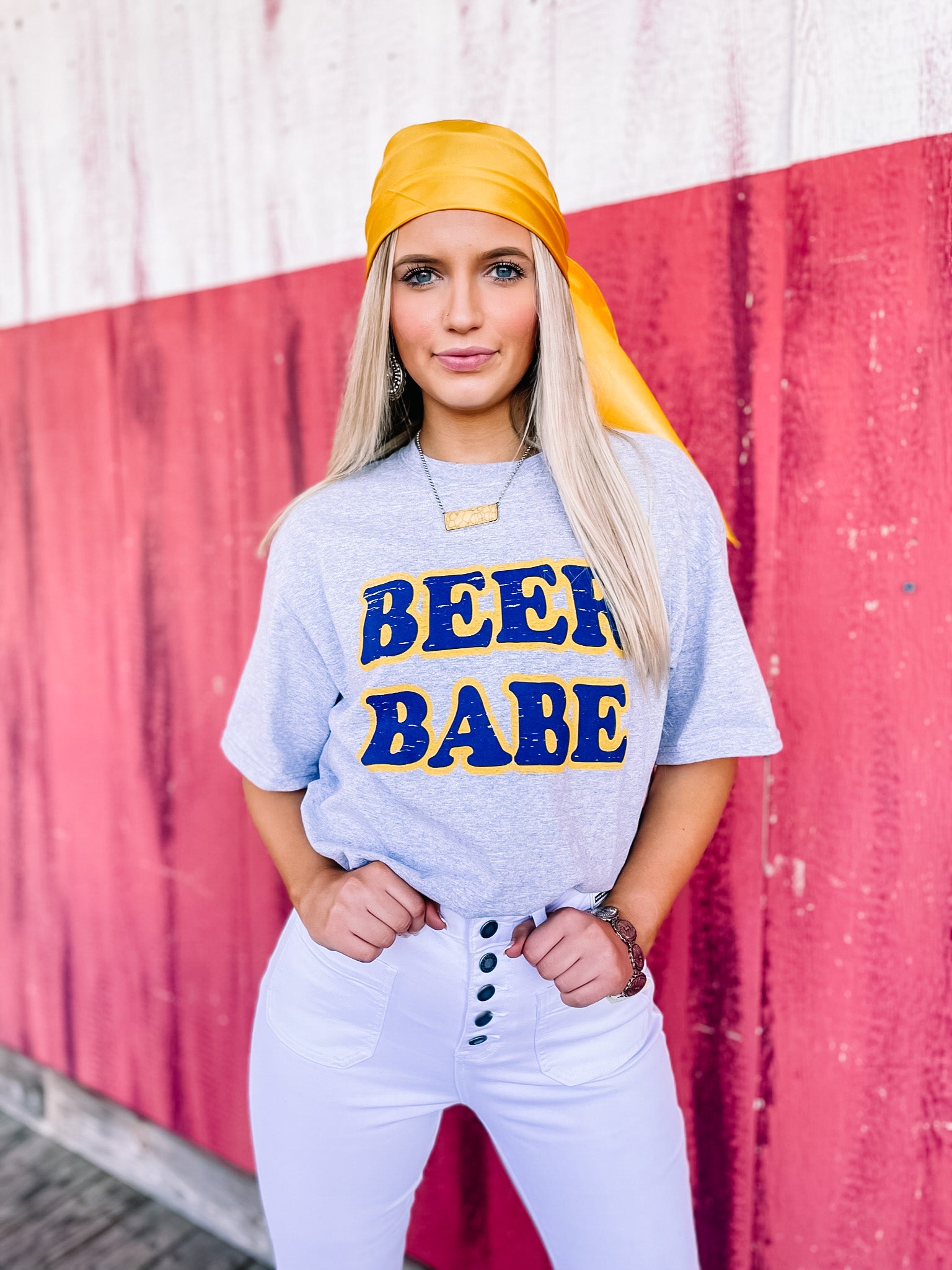 Beer Babe Short Sleeve Graphic Tee in Heather Grey - Giddy Up Glamour Boutique