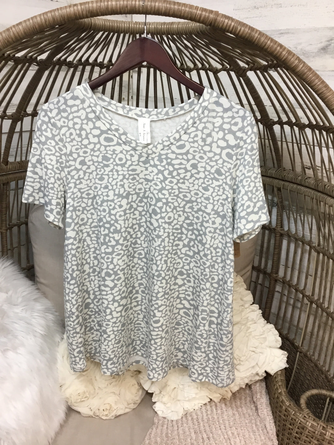 Grey Leopard V Neck - Giddy Up Glamour Boutique