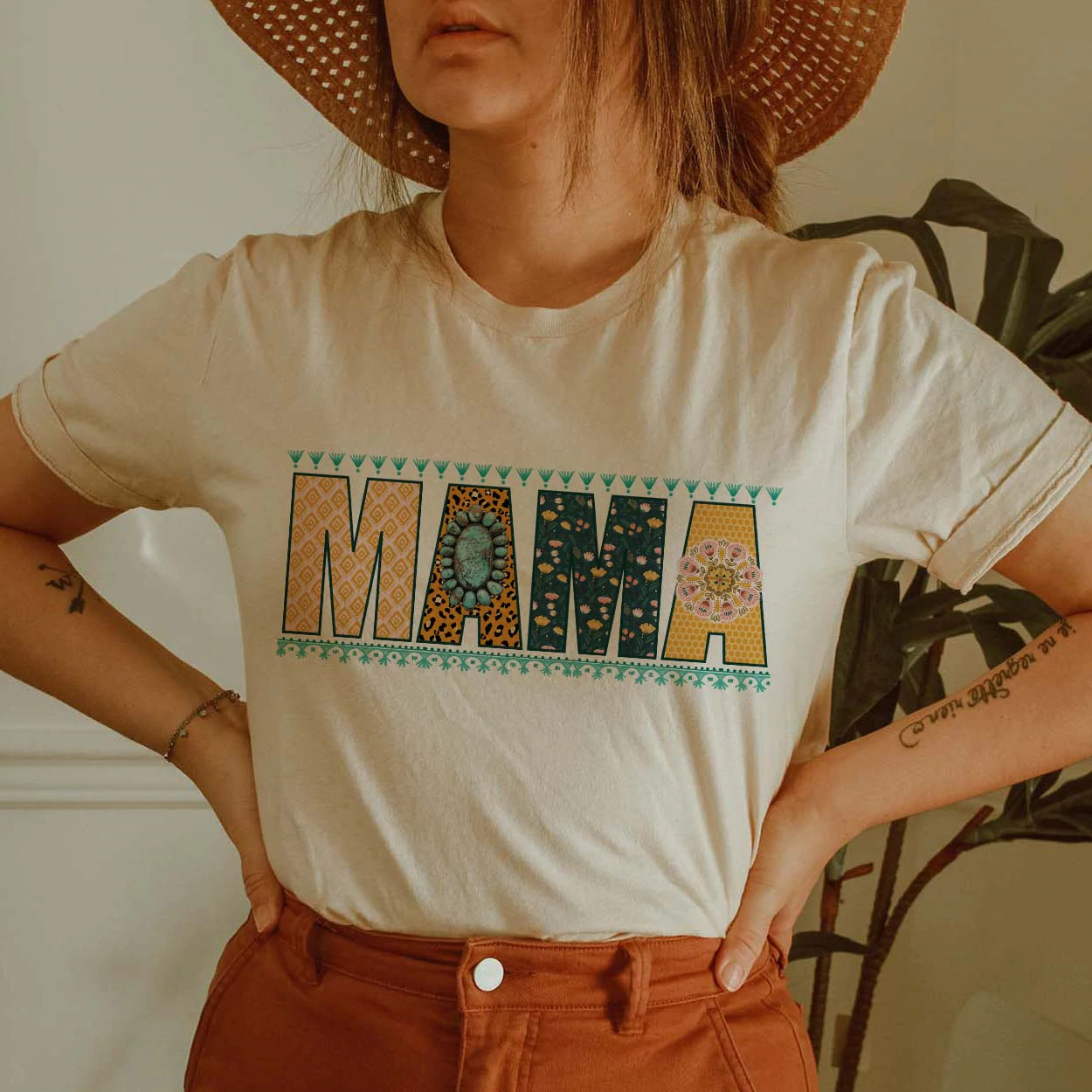 Online Exclusive | Mama Short Sleeve Graphic Tee in Cream - Giddy Up Glamour Boutique